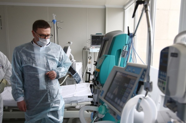 Алексей Текслер, больница №3 для пациентов с коронавирусом (2020) | Фото: пресс-служба губернатора Челябинской области