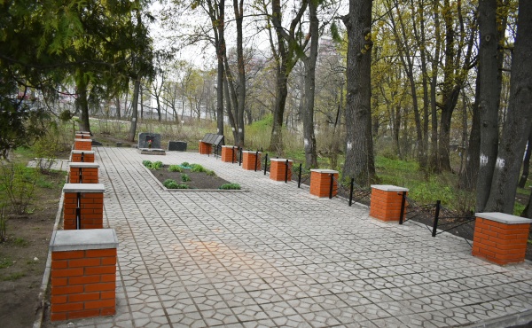 братская могила, сквер, ботанический сад, благоустройство(2020)|Фото: пресс-служба Воронежской городской думы