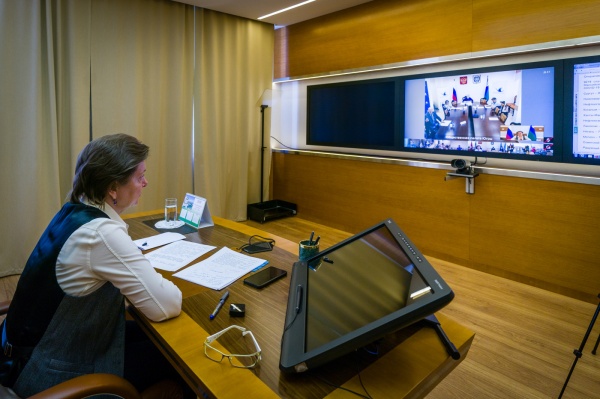 Наталья Комарова, встреча с наблюдателями(2020)|Фото: Департамент общественных и внешних связей Югры