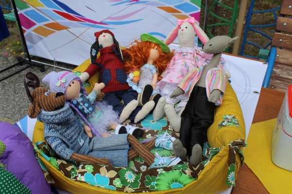 куклы, корзина, труд подростков(2020)|Фото: пресс-служба администрации Сургутского района