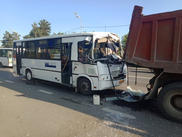 Автобус, грузовик, Газель, авария, Тюмень(2020)|Фото: Госавтоинспекция Тюменской области