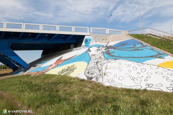 бегущая лань, граффити, мост, нижневартовск, стрит-арт(2020)|Фото: пресс-служба администрации Нижневартовска