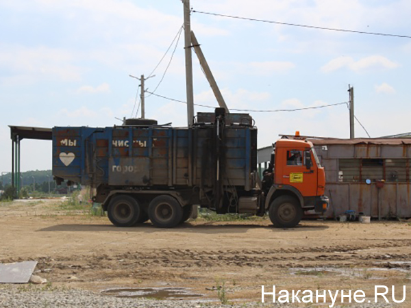 Полигон ТБО в Полетаево, мусоровоз(2020)|Фото: Накануне.RU
