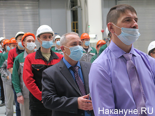 Рабочие завода "Уральские локомотивы", медицинская маска, медицинские маски(2020)|Фото: Накануне.RU