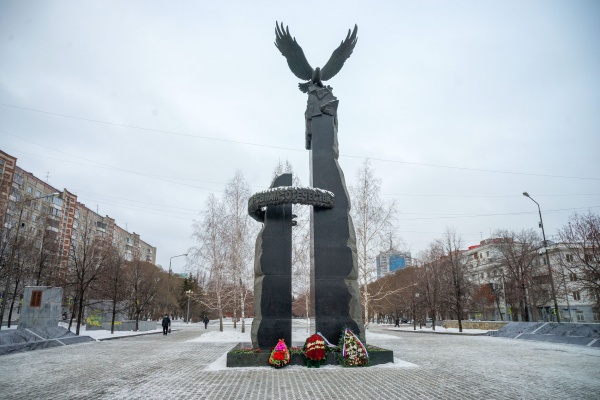 памятник Доблестным сынам Отечества, Челябинск(2020)|Фото: Дмитрий Куткин, "Вечерний Челябинск"