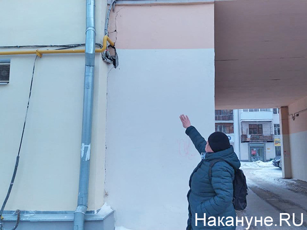 Трещины в доме на ул. Красноармейская, 78а(2021)|Фото: Накануне.RU