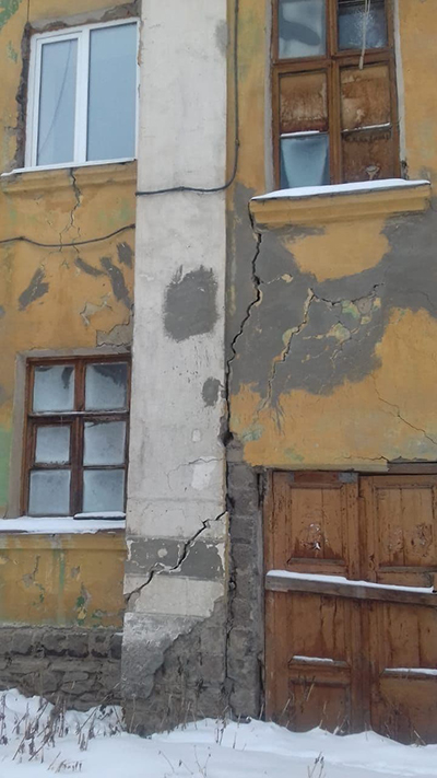 Аварийный дом на ул. Энгельса,12 в Первоуральске(2021)|Фото: Наталья Крылова