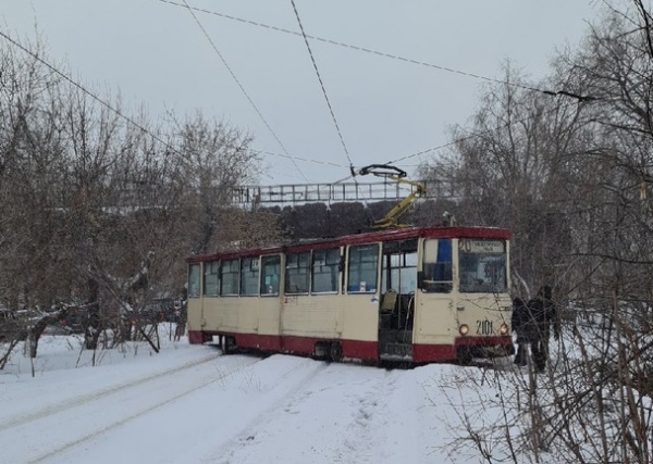 трамвай сошел с рельсов(2021)|Фото: vk.com/chel4m3