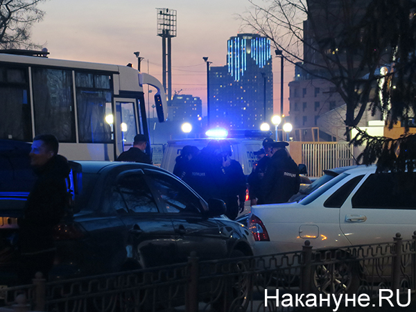 Полиция на шествии в поддержку Навального в Екатеринбурге(2021)|Фото: Накануне.RU
