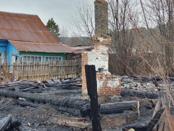 Сгоревший дом, посёлок Утёс(2021)|Фото: СУ СКР по Пермскому краю