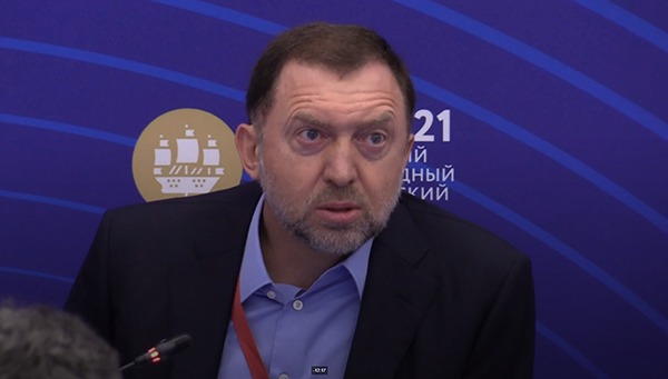 Олег Дерипаска на ПМЭФ 2021(2021)|Фото: forumspb.com