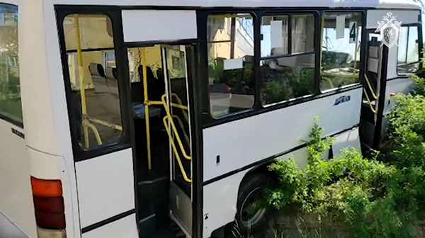 Автобус ПАЗ, врезавшийся в остановку в закрытом городе Лесной Свердловской области(2021)|Фото: Следственный комитет РФ