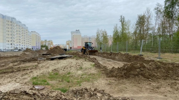 строительство жилья,дорога, трактор, многоэтажки(2021)|Фото: пресс-служба администрации Нижневартовска