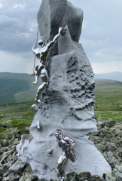 Памятник на перевале Дятлова(2021)|Фото: instagram.com/gregory_m
