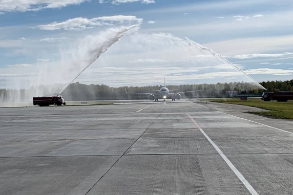 аэропорт Ремезов, аэропорт Тобольска, первый рейс, самолет(2021)|Фото: t.me/operativnyishtabtyumen