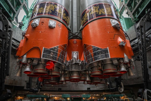Ракета Союз-2 с хохломской росписью.(2021)|Фото: Telegram-канал Дмитрия Рогозина