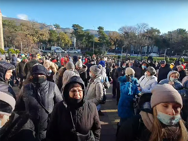 народный сход в Геленджике(2021)|Фото: YouTube-канал "Жизнь на море"