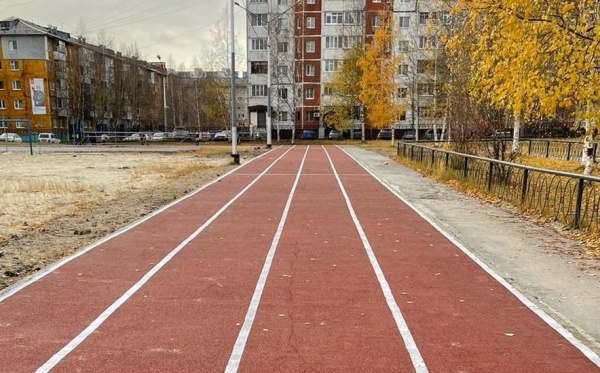 беговая дорожка, школа, нижневартовск(2021)|Фото: пресс-служба администрации Нижневартовска