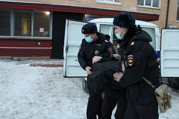 В Нижнем Тагиле задержан мужчина, ранивший пассажира трамвая(2021)|Фото: пресс-группа МУ МВД России "Нижнтагильское"