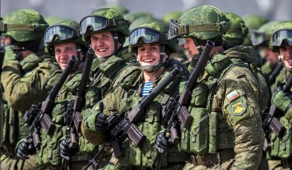 Армия на подъеме: 23 февраля страна отмечает День защитника Отечества