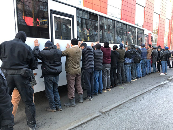 Задержание нелегальных мигрантов в Екатеринбурге(2022)|Фото: В.Н. Горелых