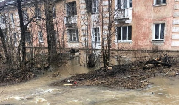 Затопленный двор в Александровске(2022)|Фото: Администрация Александровска