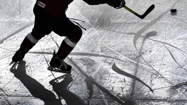 хоккей с шайбой, коньки, лед, шайба(2022)|Фото: РИА Новости / Алексей Куденко