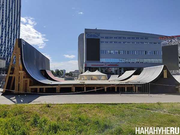 Скейт-парк, построенный к фестивалю экстремальных видов спорта RCC EXTREME в Екатеринбурге(2022)|Фото: Накануне.RU
