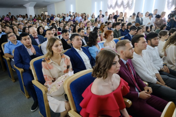 молодежь, студенты, медики(2022)|Фото: пресс-служба правительства Новосибирской области