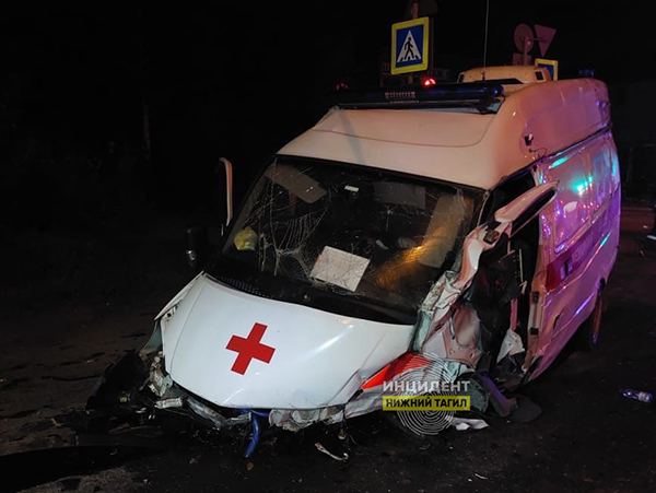 ДТП в Нижнем Тагиле, в котором пьяный 16-летний врезался в машину скорой помощи(2022)|Фото:  vk.com/inc_nt / Инцидент Нижний Тагил