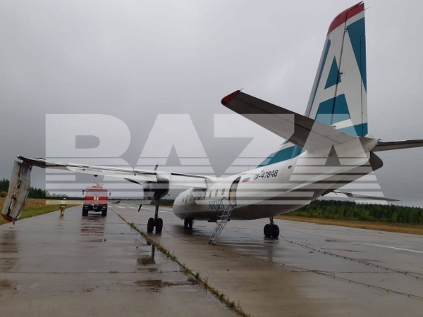 Ан-24 компании Ангара, приземлившийся со сломанным крылом в Усть-Куте(2022)|Фото: Telegram-канал Baza