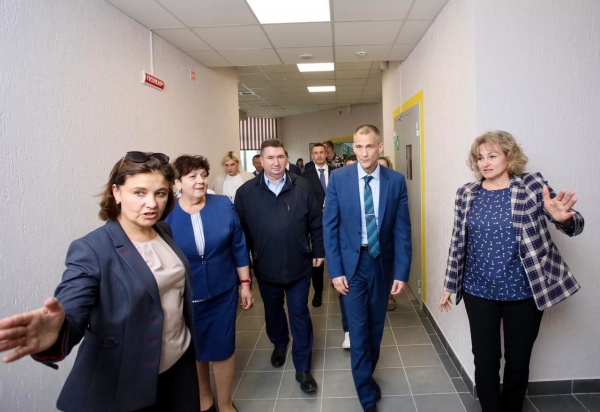 Глава Сургутского района Андрей Трубецкой осмотрел новую школу(2022)|Фото: Администрация Сургутского района