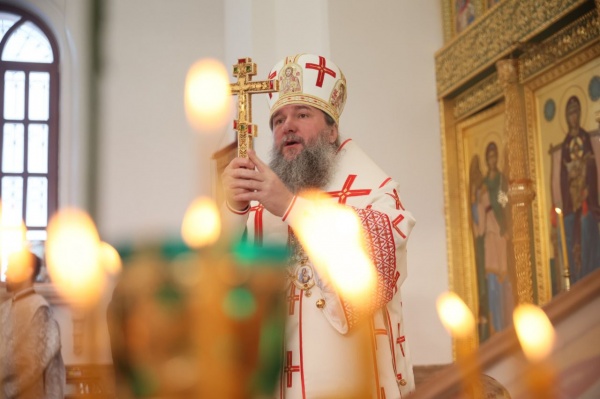 митрополит евгений, рпц, церковь, свечи(2022)|Фото: пресс-служба фонда святой Екатерины