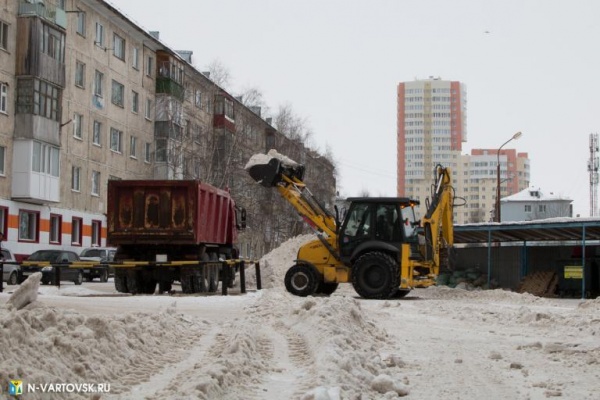 вывоз снега, уборка снега, снежный двор(2022)|Фото: пресс-служба администрации Нижневартовска