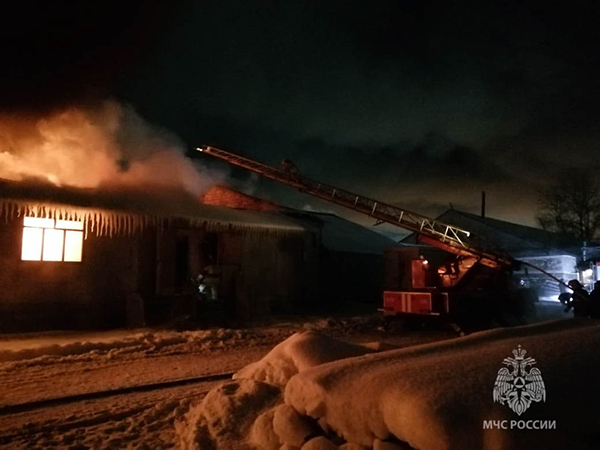 Пожар на складе на улице Заводской в Асбесте(2022)|Фото: ГУ МЧС России по Свердловской области