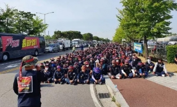 Забастовка дальнобойщиков в Южной Корее(2022)|Фото: baijiahao.baidu.com