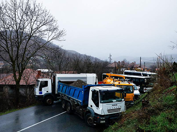 баррикады в Косово(2022)|Фото: REUTERS/Florion Goga