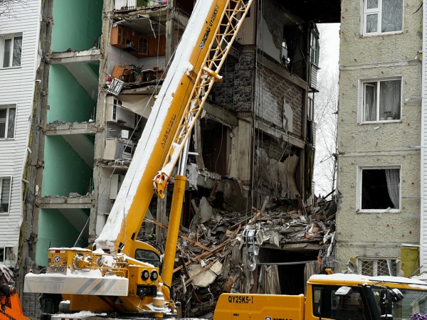 взрыв дома в нижневартовске, разрушенный подъезд, мчс(2023)|Фото: Накануне.RU