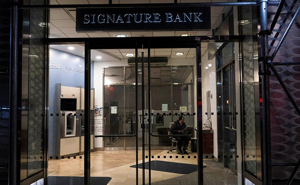 Signature Bank(2023)|Фото: Reuters / Eduardo Munoz