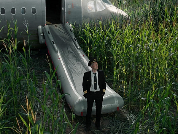 кадр из фильма "На солнце, вдоль рядов кукурузы"(2023)|Фото: кадр из фильма "На солнце, вдоль рядов кукурузы"