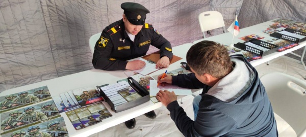 мобильный пункт, служба по контракту(2023)|Фото: пресс-служба правительства Астраханской области