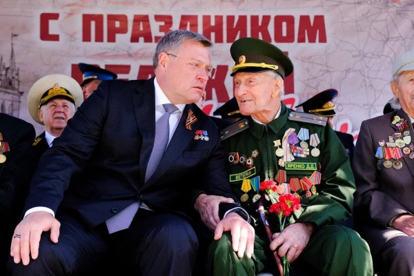 игорь бабушкин, парад, ветеран(2023)|Фото: пресс-служба губернатора Астраханской области
