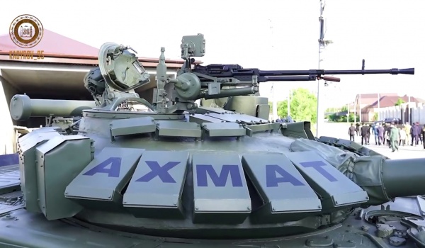 Т-72 с надписью "Ахмат"(2023)|Фото: скриншот с telegram-канала Рамзана Кадырова/t.me/RKadyrov_95