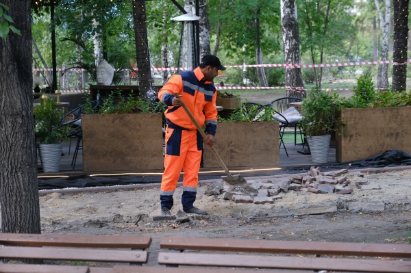 мигрант, рабочий, благоустройство(2023)|Фото: пресс-служба правительства Новосибирской области