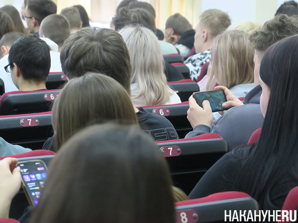 Студенты в актовом зале Уральского федерального университета в Екатеринбурге(2024)|Фото: Накануне.RU