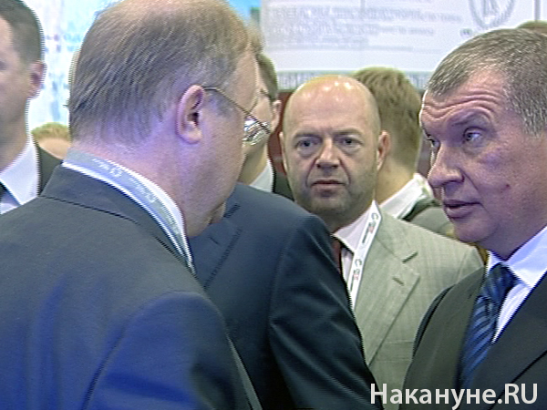 выставка иннопром вице-премьер правительства Игорь Сечин | Фото: Накануне.RU