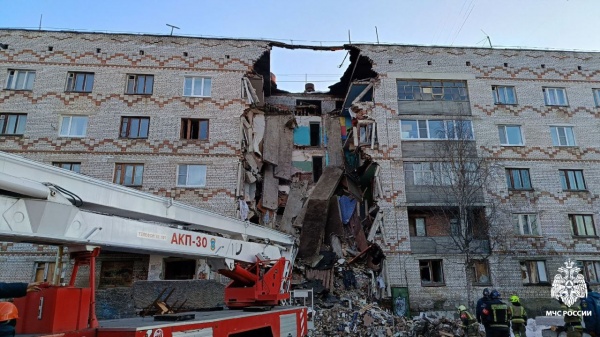 Обрушение кирпичного здания.(2024)|Фото: пресс-служба ГУ МЧС РФ по Республике Коми