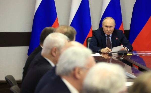 Президент Владимир Путин во время встречи с представителями ОПК(2024)|Фото: kremlin.ru
