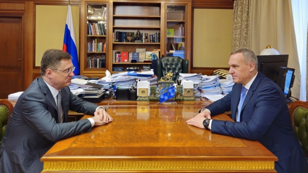 Вице-премьер Новак встретился с врио губернатора ХМАО - Югры Русланом Кухаруком(2024)|Фото: Правительство РФ