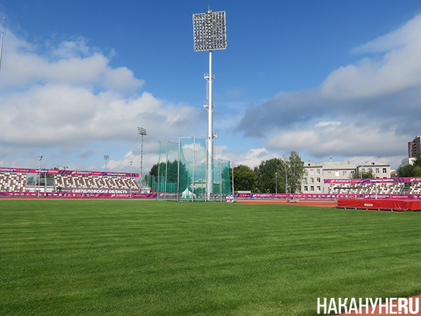 Подготовка к Чемпионату России по легкой атлетике на стадионе "Калининец" в Екатеринбурге(2024)|Фото: Накануне.RU